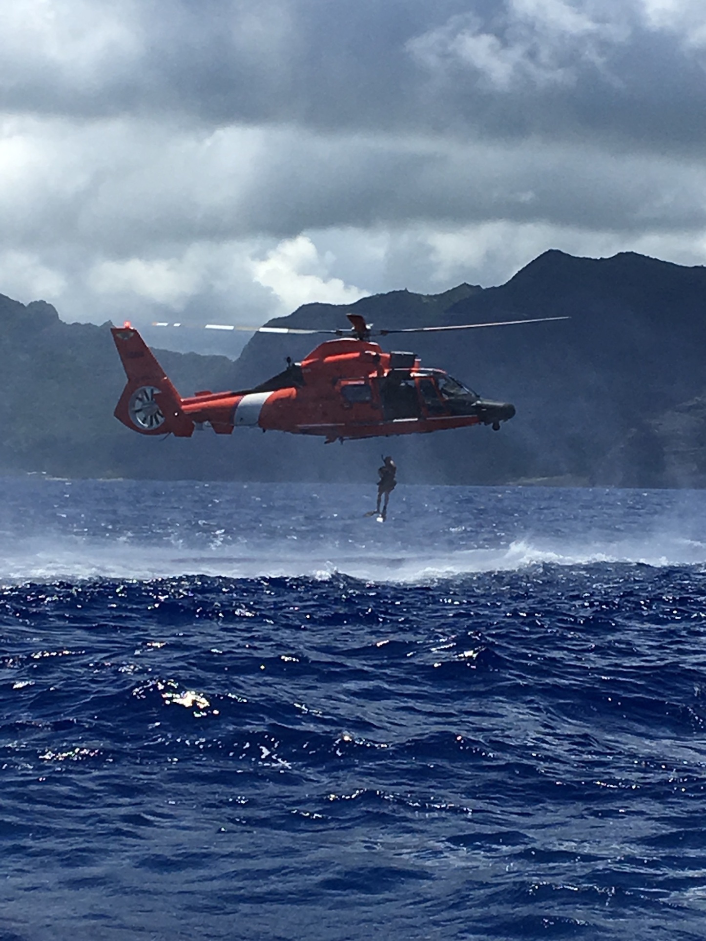 coast-guard-flight-ops-on-kauai-the-west-wind